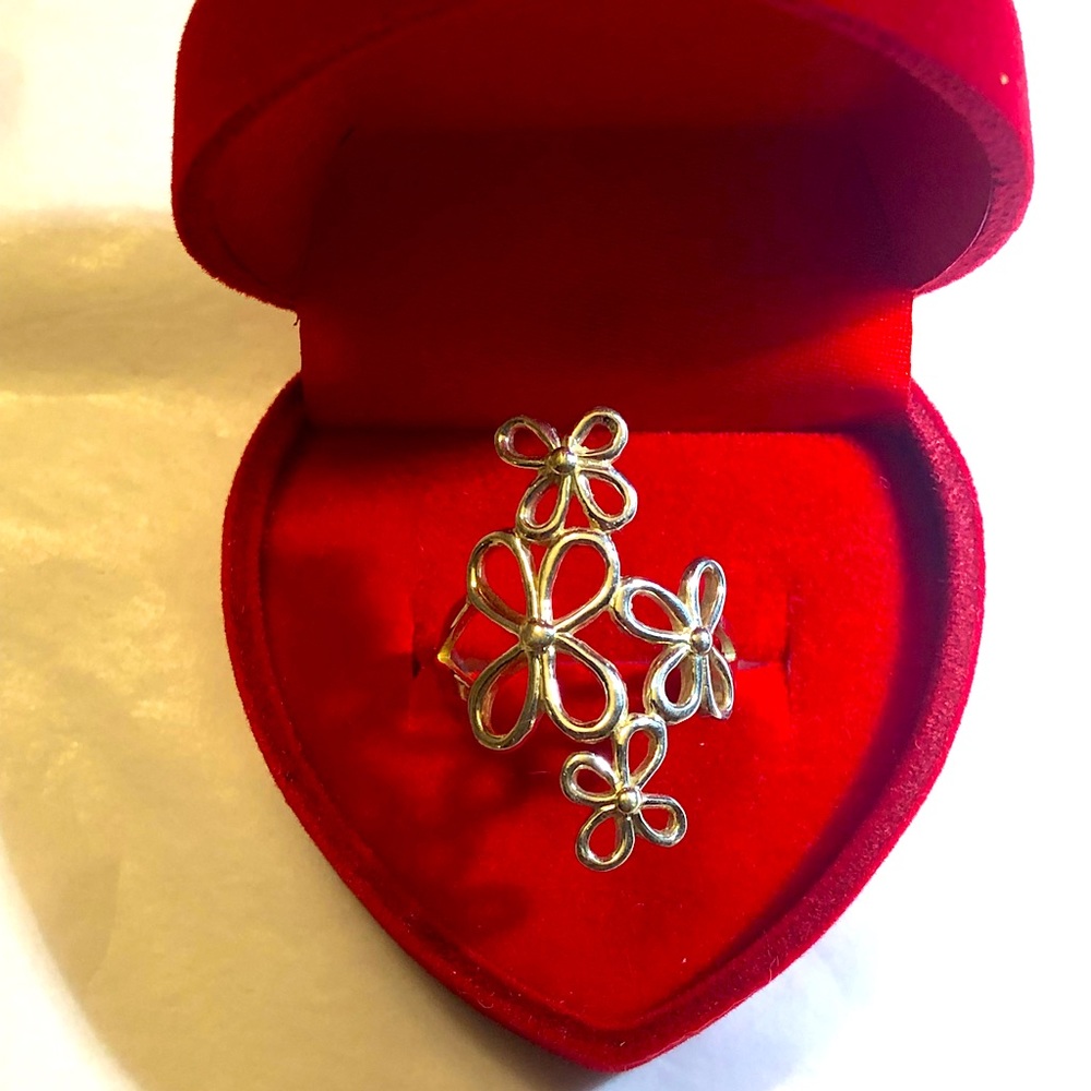 New Gorgeous Flower 🌺 Bouquet Solid Sterling Silver Ring